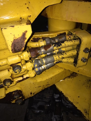 ขายรถขุดเล็กนำเข้าจากญี่ปุ่นแท้100\% ยี่ห้อ komatsu pc20-6 สภาพสวย พร้อมใช้งานระบบ ดีมาก รถ2000ชั่วโมง สนใจสอบถามได้ที่ 089-2579650