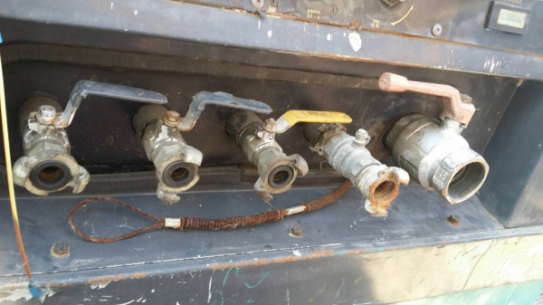 ขาย Airman 390 S ปั๊มลมแอร์แมน PDS 390 S เครื่อง Isuzu 4 BD พร้อมใช้งาน สนใจ 0909527888 โจ้