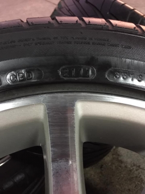 ล้อโตโยต้าวิช ขอบ17+แม็กซิส215/50/17ปี2111 ล้อสวยยางดอกแน่นๆ โทร.0879050181.ส่งได้ครับ