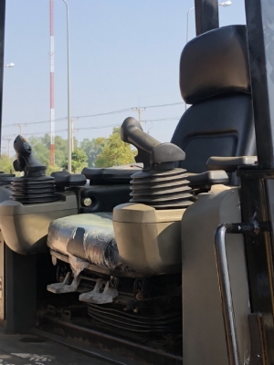 ขายรถดันดิน CAT D4K ปี 2015 (4,XXX ชั่วโมง) นำเข้าเองจากญี่ปุ่น สภาพสวยพร้อมใช้งาน มีVDOการทำงานครับ