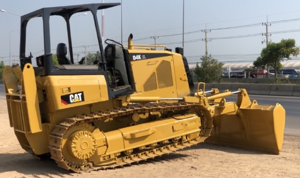 ขายรถดันดิน CAT D4K ปี 2015 (4,XXX ชั่วโมง) นำเข้าเองจากญี่ปุ่น สภาพสวยพร้อมใช้งาน มีVDOการทำงานครับ