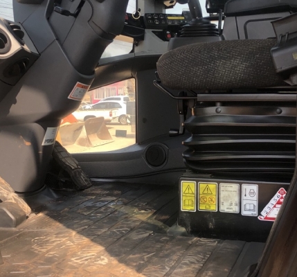 ขายรถตักล้อยาง CAT 938K (เทียบเท่า WA320-7) ปี 2015 นำเข้าเองจากญี่ปุ่น สภาพสวยพร้อมใช้งาน มีVDOการทำงานครับ ขายรถตักล้อยาง CAT 938K (เทียบเท่า WA320-7) ปี 2015 นำเข้าเองจากญี่ปุ่น สภาพสวยพร้อมใช้งาน มีVDOการทำงานครับ