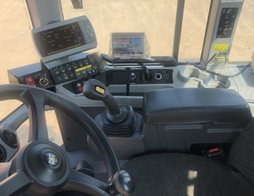 ขายรถตักล้อยาง CAT 938K (เทียบเท่า WA320-7) ปี 2015 นำเข้าเองจากญี่ปุ่น สภาพสวยพร้อมใช้งาน มีVDOการทำงานครับ ขายรถตักล้อยาง CAT 938K (เทียบเท่า WA320-7) ปี 2015 นำเข้าเองจากญี่ปุ่น สภาพสวยพร้อมใช้งาน มีVDOการทำงานครับ