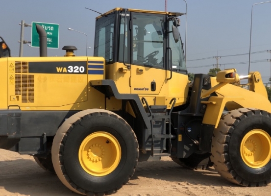 ขายรถตักล้อยาง KOMATSU WA320-6 รถนอกนำเข้าเองจากญี่ปุ่น สภาพสวยพร้อมใช้ มีVDOการทำงานครับ