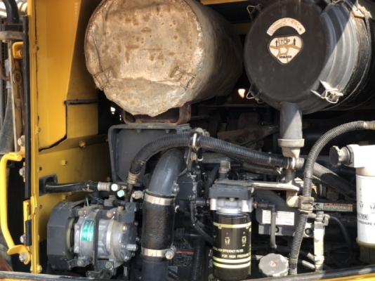 ขายรถตักล้อยาง KOMATSU WA320-6 รถนอกนำเข้าเองจากญี่ปุ่น สภาพสวยพร้อมใช้ มีVDOการทำงานครับ