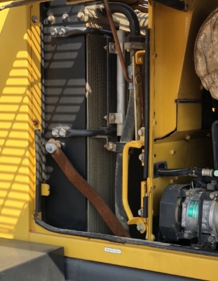 ขายรถตักล้อยาง KOMATSU WA320-6 รถนอกนำเข้าเองจากญี่ปุ่น สภาพสวยพร้อมใช้ มีVDOการทำงานครับ