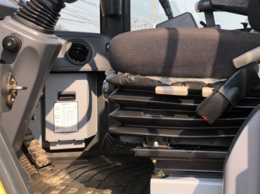 ขายรถตักล้อยาง KOMATSU WA320-6 รถนอกนำเข้าเองจากญี่ปุ่น สภาพสวยพร้อมใช้ มีVDOการทำงานครับ