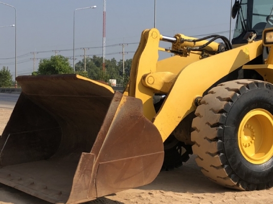 ขายรถตักล้อยาง KOMATSU WA320-6 รถนอกนำเข้าเองจากญี่ปุ่น สภาพสวยพร้อมใช้ มีVDOการทำงานครับ