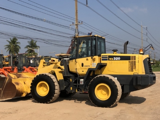 ขายรถตักล้อยาง KOMATSU WA320-6 รถนอกนำเข้าเองจากญี่ปุ่น สภาพสวยพร้อมใช้ มีVDOการทำงานครับ