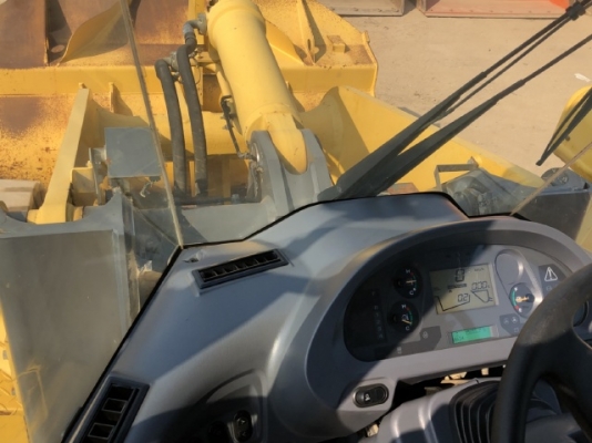 ขายรถตักล้อยาง KOMATSU WA320-6 รถนอกนำเข้าเองจากญี่ปุ่น สภาพสวยพร้อมใช้ มีVDOการทำงานครับ