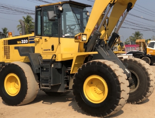 ขายรถตักล้อยาง KOMATSU WA320-6 รถนอกนำเข้าเองจากญี่ปุ่น สภาพสวยพร้อมใช้ มีVDOการทำงานครับ