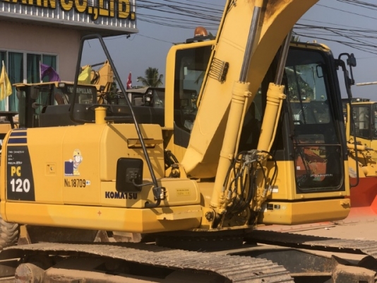 ขายรถขุด KOMATSU PC120-8 ปี 2012 นำเข้าเองจากญี่ปุ่น สภาพสวยพร้อมใช้ มีVDOการทำงานครับ