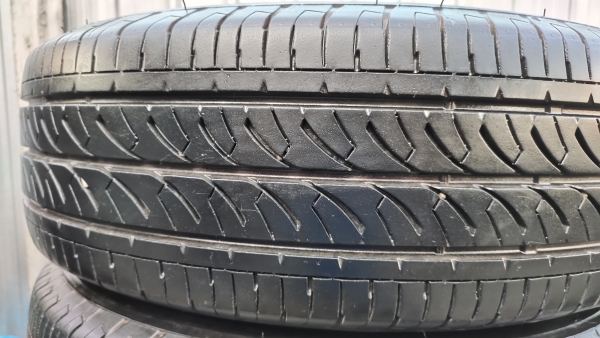 ขายแม็กTOYOTA VIGOเทาดำ ยาง215/65R16 ไฟร์สโตน ปลายปี18 ชุดละ 6900 บาท พร้อมบริการใส่ ถ่วง ล้อเก่ารับ