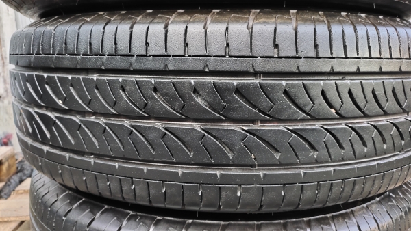 ขายแม็กTOYOTA VIGOเทาดำ ยาง215/65R16 ไฟร์สโตน ปลายปี18 ชุดละ 6900 บาท พร้อมบริการใส่ ถ่วง ล้อเก่ารับ