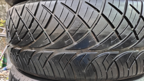 ขายยาง 265/60R18 YUSTA ปี18 ดอกยางสวยมาก ชุดละ 6900 บาท พร้อมใส่ ถ่วง เปลี่ยนจุ๊ปใหม่ให้ 4 ตัว