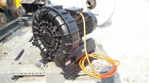 ริงโบลเวอร์เยอรมัน Gardner Denver GERMANY ขนาด 10 HP 2890 RPM 380V ท่อ 3&rdquo; สภาพเหมือนใหม่ เก่าเก็บไม่ได้ใช้