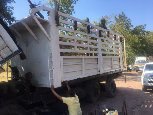 ขายกะบะบรรทุก ยาว6.70เมตร กว้าง2.46เมตร คัสชีกว้าง88ชม 42000บาท