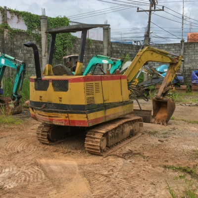 รถขุด Mitsubishi รุ่น PC30 ขนาด 3 ตัน มือสอง