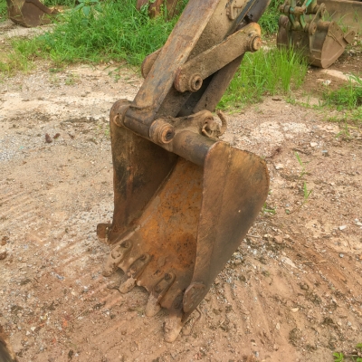 รถขุด Mitsubishi รุ่น PC30 ขนาด 3 ตัน มือสอง