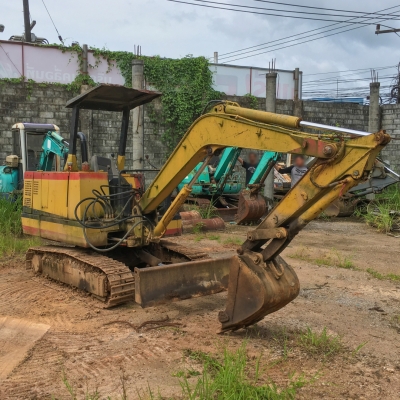 รถขุด Mitsubishi รุ่น PC30 ขนาด 3 ตัน มือสอง