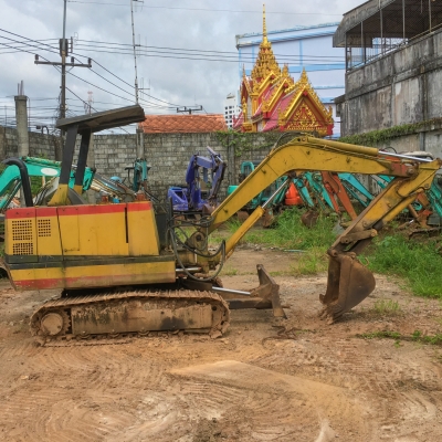 รถขุด Mitsubishi รุ่น PC30 ขนาด 3 ตัน มือสอง