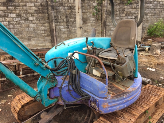 รถขุดเล็ก KOMATSU รุ่น PC40FR ขนาด 4 ตัน