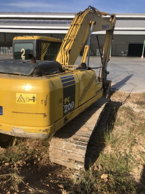ขาย !!! KOMATSU. PC 200 รุ่น7.