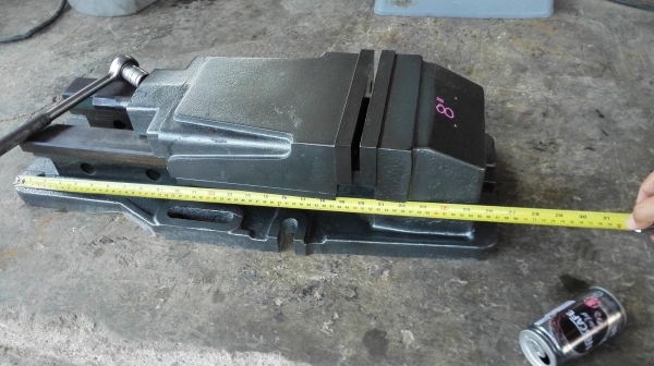 ปากกาไฮดรอลิคจับชิ้นงานญี่ปุ่น ขนาด 8&rdquo; สามล็อคแบบไฮดรอลิค สภาพสวยพร้อมใช้