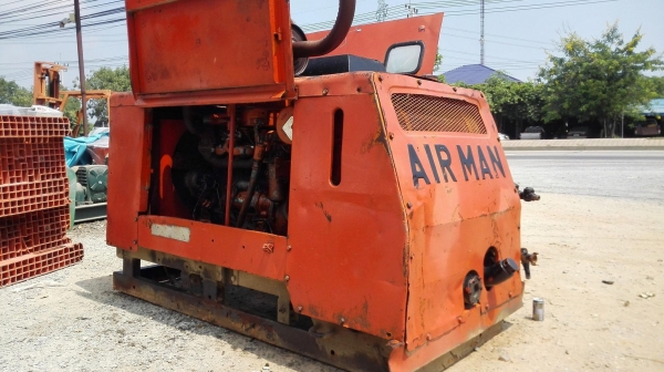 เครื่องปั้มลมสกรูญี่ปุ่น AIRMAN JAPAN เครื่องยนต์ดีเซล ISUZU รหัส C 240 ขนาด 75 HP เครื่องสตาร์ทติด แต่ต้องเชคระบบลม #ขายตามสภาพ