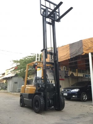 ขาย โฟรคลิฟท์ ที ซี เอ็ม ดีเซล หนัก 2.5 ตัน เสา 4 เมตร ขาย โฟรคลิฟท์ ที ซี เอ็ม ดีเซล หนัก 2.5 ตัน เสา 4 เมตร
