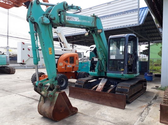 รถขุด KOBELCO : SK75UR-3ES YR07