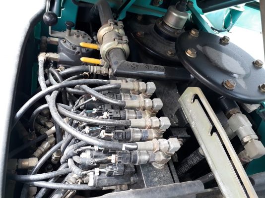 รถขุด KOBELCO : SK75UR-3ES YR07