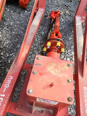 ขายเครื่องเจาะหลุม ใส่M70ขึ้นไป ใช้ครั้งเดียวสภาพ90\% พร้อมใช้  ราคา 33,000 บาท  สนใจสอบถาม 084-9997463