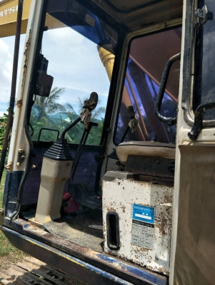 KOMATSU PC200-5 ไฟเต็ม เอกสารเล่มทะเบียน ชุดโอนต้องตามเอง