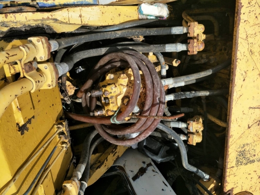 KOMATSU PC200-5 ไฟเต็ม เอกสารเล่มทะเบียน ชุดโอนต้องตามเอง