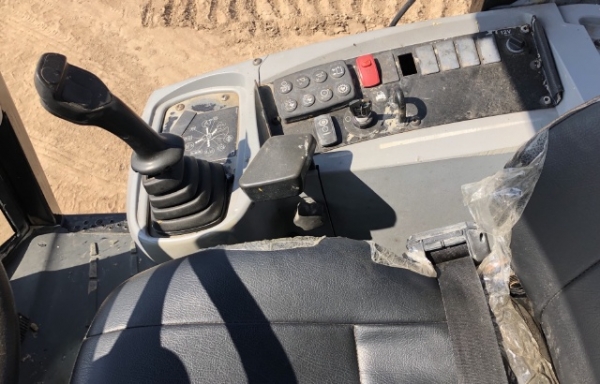 ขายรถตักล้อยาง CAT 910K ปี 2015 แขนยาวพิเศษ นำเข้าเองจากญี่ปุ่น สภาพสวยพร้อมใช้งาน มีVDOการทำงานครับ