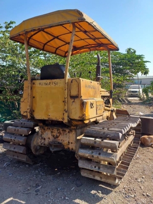 ขาย 175,000 แทรคเตอร์ KOMATSU D20P-5  ใบมีดสไลด์ 6 ทิศทาง มี 2 คัน  เอกสารแจ้งจำหน่าย รถพร้อมใช้ ช่วงล่างดี  รถอยู่ บางปะอิน 064-191-1112