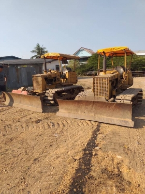 ขาย 175,000 แทรคเตอร์ KOMATSU D20P-5  ใบมีดสไลด์ 6 ทิศทาง มี 2 คัน  เอกสารแจ้งจำหน่าย รถพร้อมใช้ ช่วงล่างดี  รถอยู่ บางปะอิน 064-191-1112