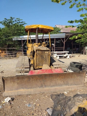 ขาย 175,000 แทรคเตอร์ KOMATSU D20P-5  ใบมีดสไลด์ 6 ทิศทาง มี 2 คัน  เอกสารแจ้งจำหน่าย รถพร้อมใช้ ช่วงล่างดี  รถอยู่ บางปะอิน 064-191-1112
