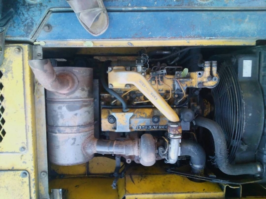 ขายด่วน  KOMATSU  PC 100-5  สภาพพร้อมใช้งาน โซ่ช่วงล่างสวย เครื่องปั้มดี เอกสารสัญญาซื้อขาย  สนใจสอบถาม  093 0764943  K ตั้ม