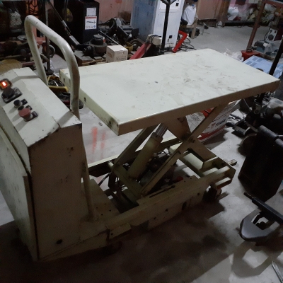 โต๊ะยกไฟฟ้า 600 กก