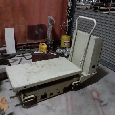 โต๊ะยกไฟฟ้า 600 กก
