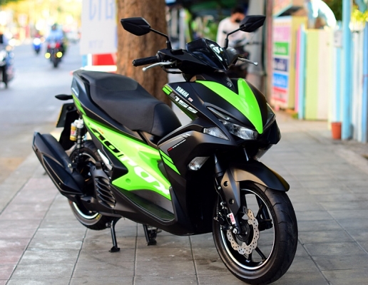 aerox ปี 2018 สีดำเขียว สีขายดี รถสวย เครื่องเดิม โช๊คแต่ง yss 47900