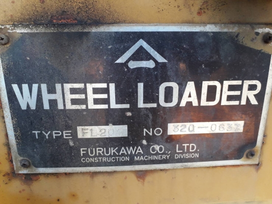 รถตัก FURUGAWA FL220A ทำงานมา2พันกว่าชั่วโมง สภาพดีมาก ชื้อเก่านอกมาปีเศษ