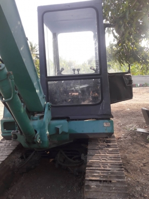 KOMATSU PC40-3 สภาพใช้งานได้