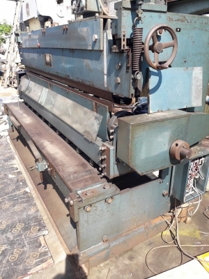 ขายเครื่องตัดเครื่องพับในตัวเดียวกัน2.5มิลยาว2เมตรราคาพร้อมใช้คับ