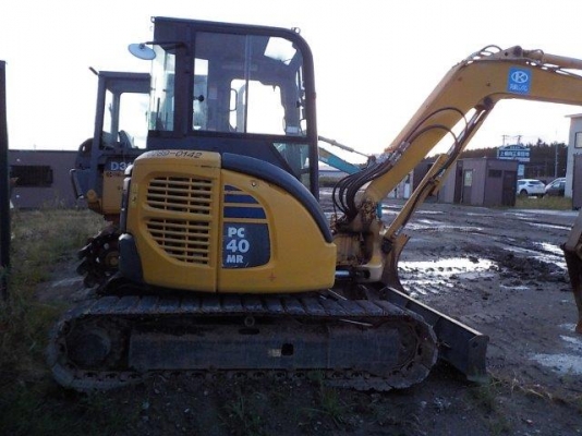 ขายรถขุด โคมัตสุ PC40MR-2 ห้องเก๋ง 5,000ชม. จากญี่ปุ่น รถสวยๆ ขายรถขุด โคมัตสุ PC40MR-2 ห้องเก๋ง 5,000ชม. จากญี่ปุ่น รถสวยๆ