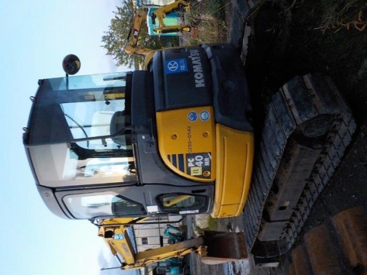 ขายรถขุด โคมัตสุ PC40MR-2 ห้องเก๋ง 5,000ชม. จากญี่ปุ่น รถสวยๆ ขายรถขุด โคมัตสุ PC40MR-2 ห้องเก๋ง 5,000ชม. จากญี่ปุ่น รถสวยๆ