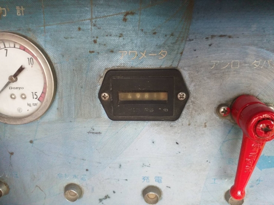 ขายเครื่องปั๊มลม DENYOรุ่น DPS-90SPB เครื่องยนต์ดีเซล สินค้าเดิมเก่านอก(ทำสีใหม่) ใส่หัวแย็กลมได้ประมาณ2หัว สามารถใช้แทนปั๊มลมภาคสนาม และเหมาะกับงานที่ใช้แรงลมอัด หรือใช้ในงานก่อสร้าง เช่น ใช้ต่อกับหัวเจาะคอนกรีต งานดันท่อ ต่อกับถังยิงทราย ฯลฯ ขายเครื่องปั๊มลม DENYOรุ่น DPS-90SPB เครื่องยนต์ดีเซล สินค้าเดิมเก่านอก(ทำสีใหม่) ใส่หัวแย็กลมได้ประมาณ2หัว สามารถใช้แทนปั๊มลมภาคสนาม และเหมาะกับงานที่ใช้แรงลมอัด หรือใช้ในงานก่อสร้าง เช่น ใช้ต่อกับหัวเจาะคอนกรีต งานดันท่อ ต่อกับถังยิงทราย ฯลฯ