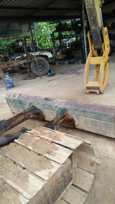 KOMATSU PC60-1 มีบุ้งกี๋กับหัวคีป สภาพพร้อมใช้